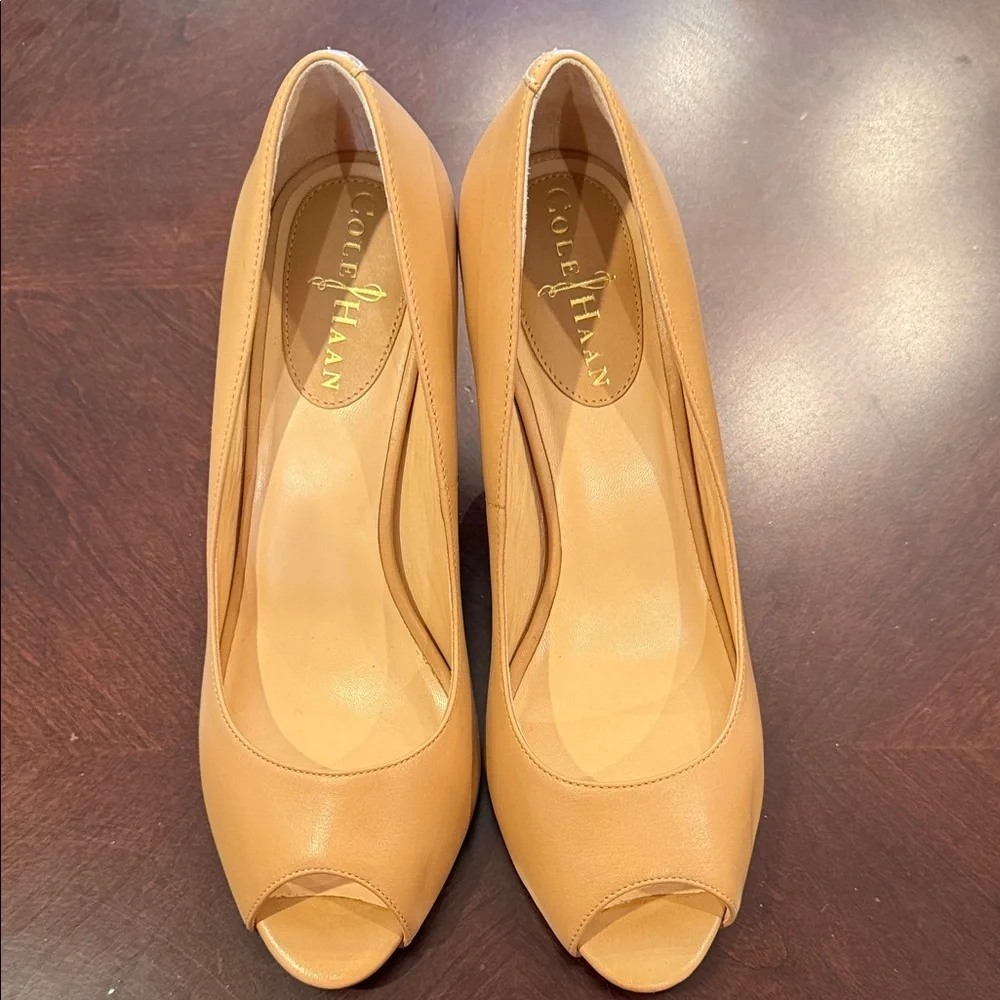 Cole Haan Peep Toe Pumps Nude Tan Leather High Heels Size 6.5B